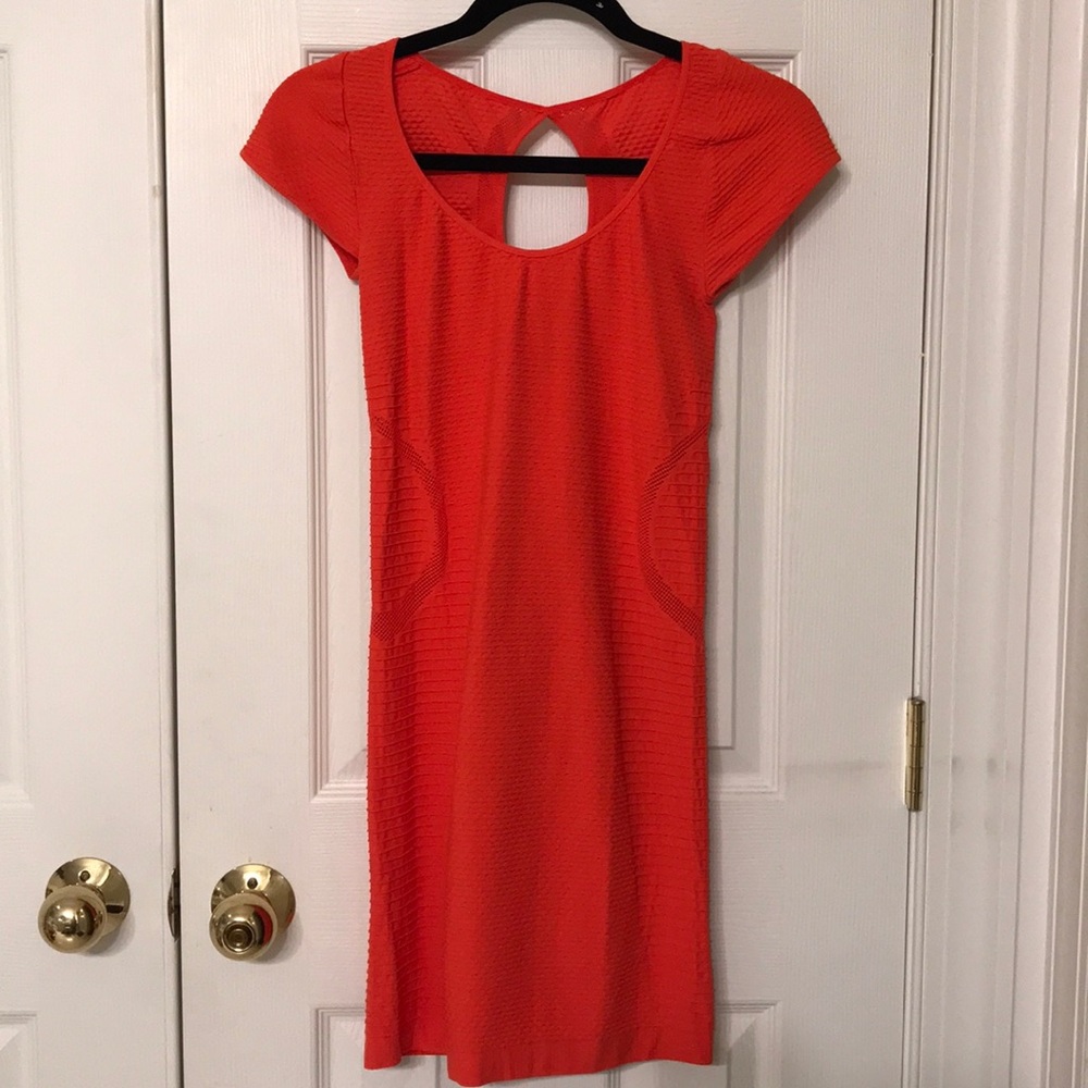 Bebe Dress with Small Keyhole Back M/L - Picture 1 of 3